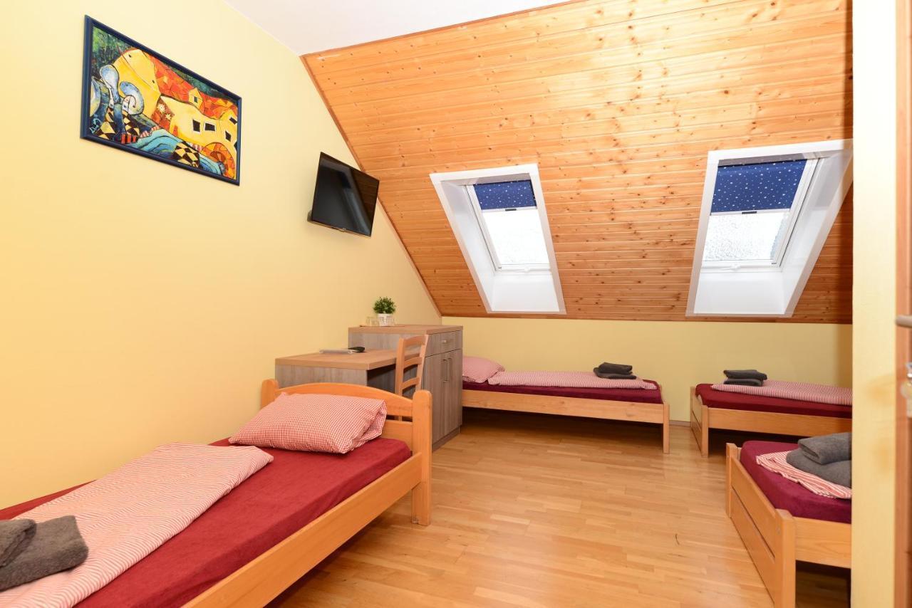 Podvesky Mlyn Hotel Tlumacov Exterior foto